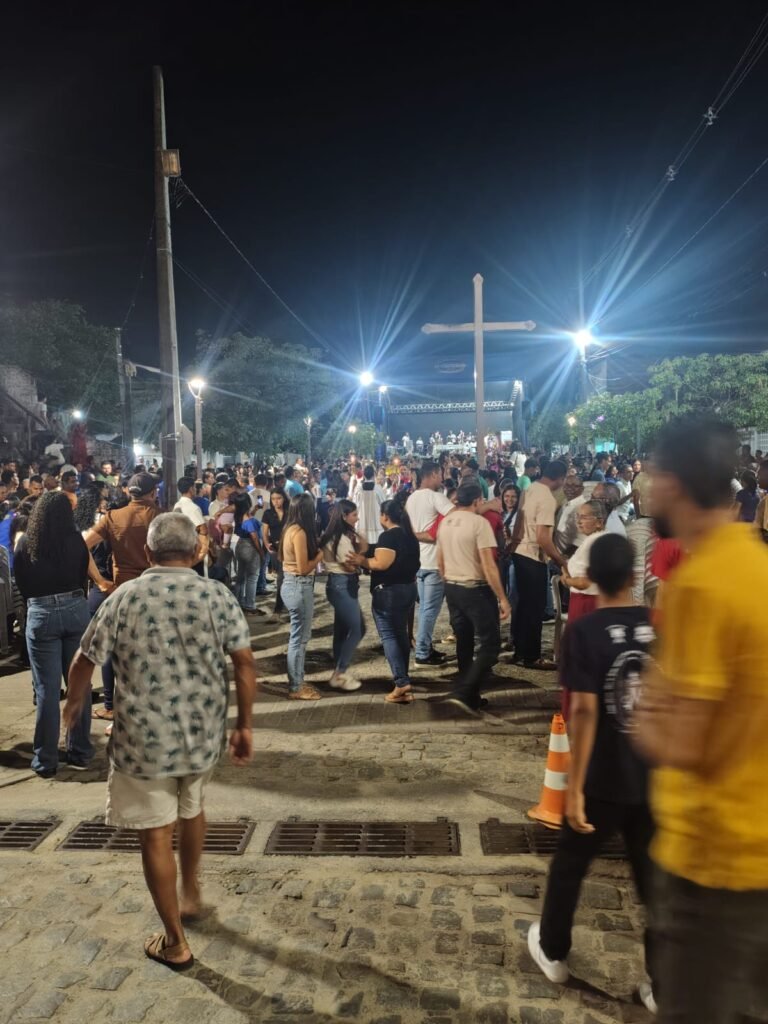 Multidão Acompanha Procissão De Nossa Senhora Da Conceição, Nas Ruas Da Cidade De Conde Pb